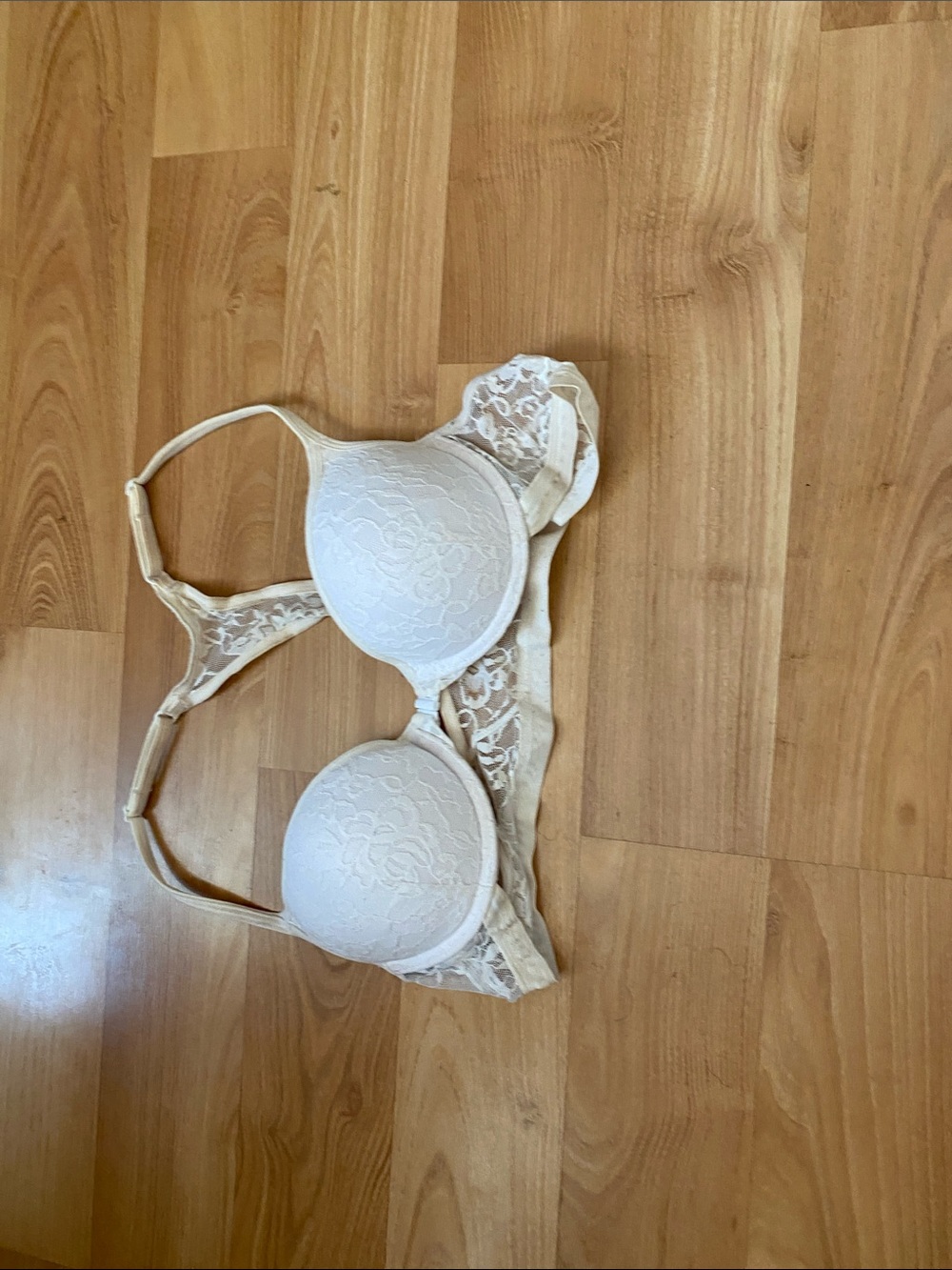 SO Lace Push-Up Bra in Cream